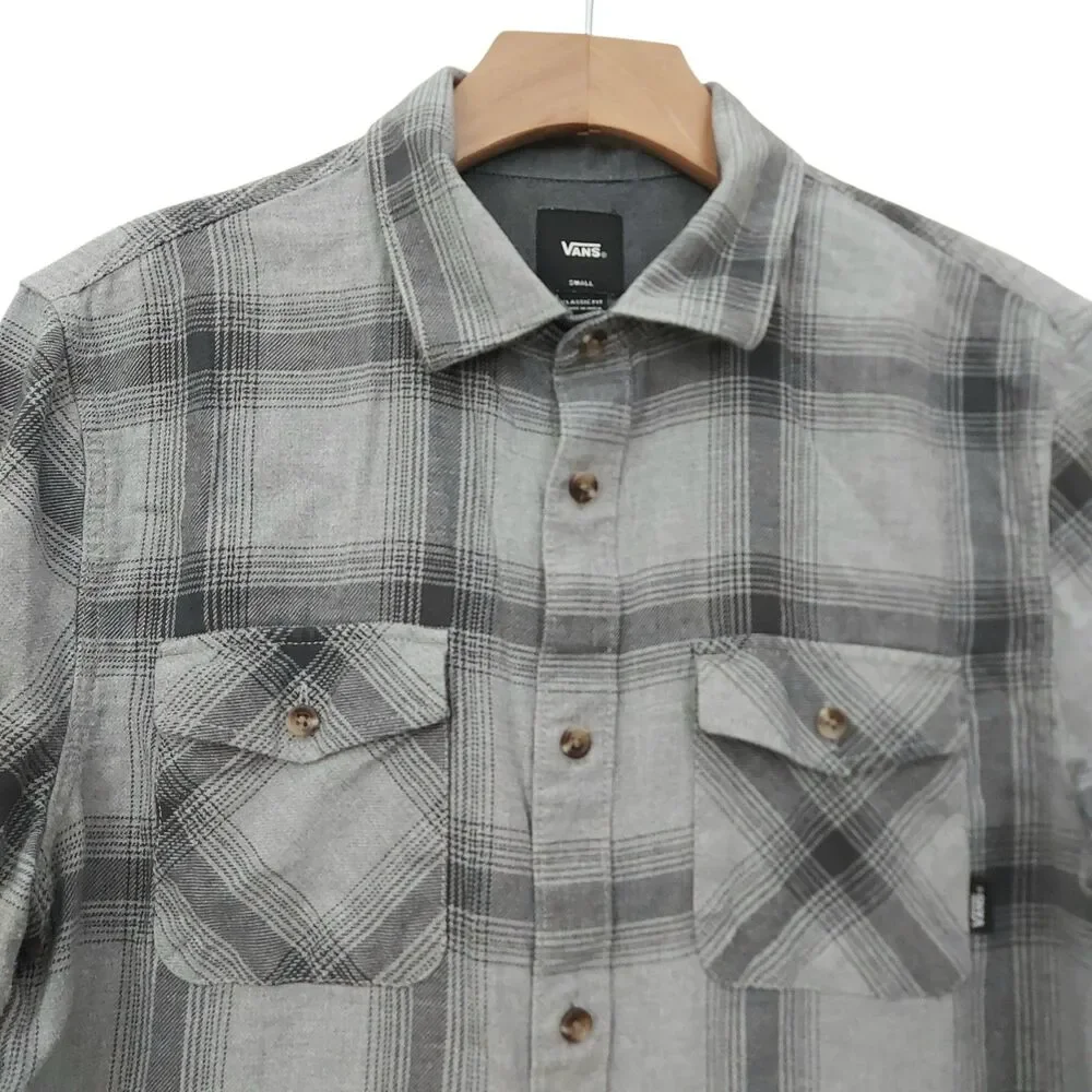 Vans Flannel Shirt Mens Small Gray Plaid Cotton Long Sleeve Classic Fit Soft